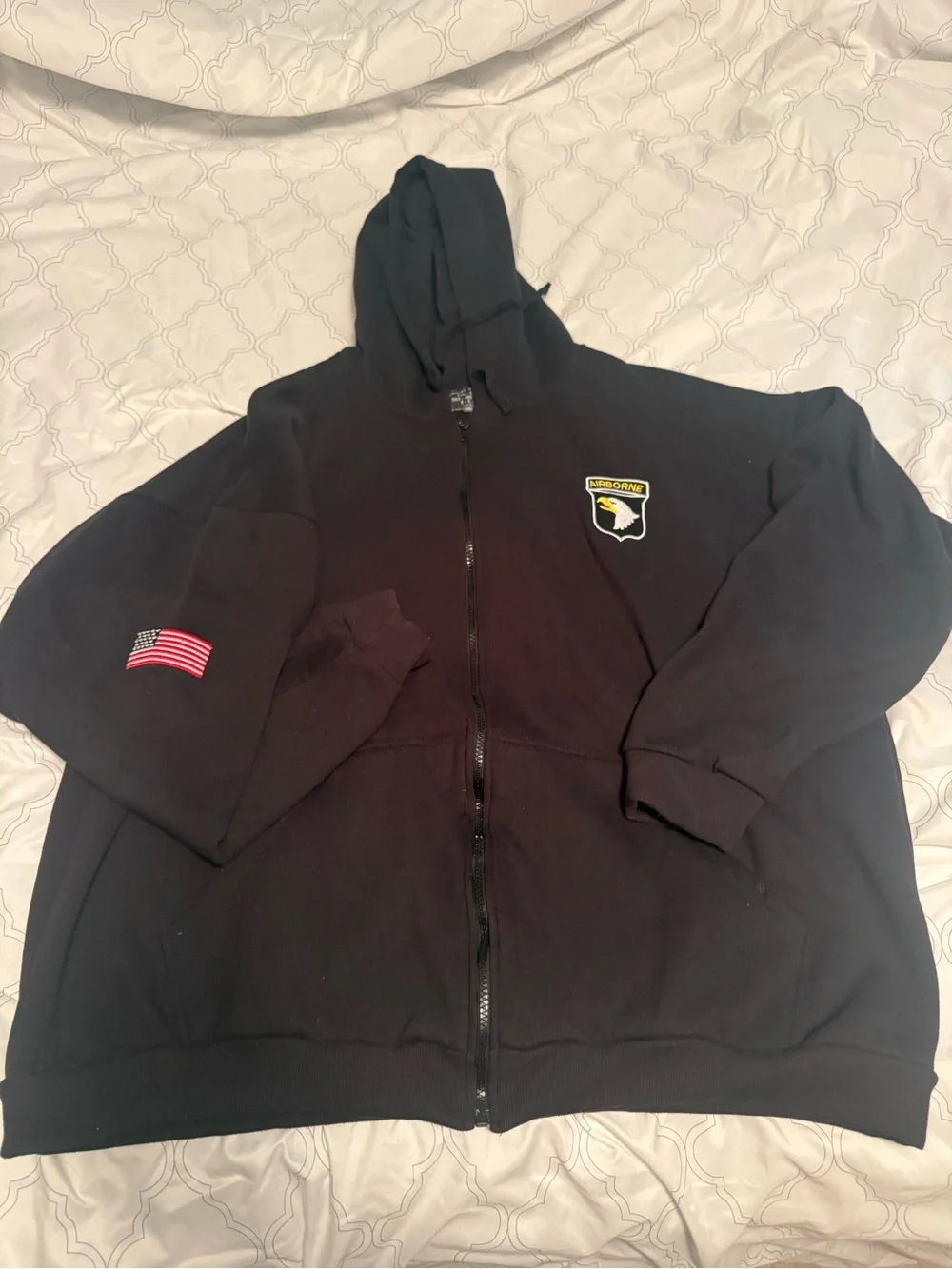 N/A black pullover